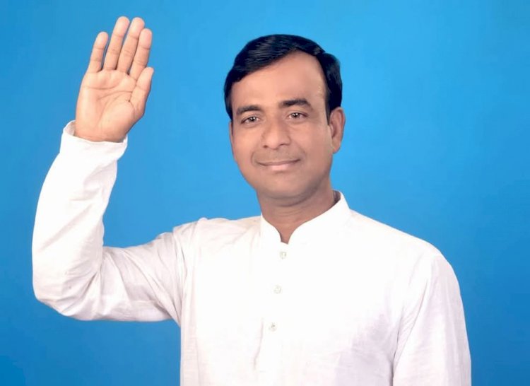 পাবনার চাটমোহরে বিস্ফোরক আইনে দায়েরকৃত মামলায় অজ্ঞাত অভিযুক্ত তালিকায় গ্রেফতার হায়াতুজ্জামানকে জেল হাজতে প্রেরণ