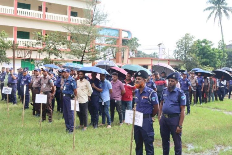 মাননীয় প্রধানমন্ত্রীর চট্টগ্রাম সফর উপলক্ষে নিরাপত্তা পরিকল্পনায় নিয়োজিত অফিসার-ফোর্সদের ব্রিফিং অনুষ্ঠিত