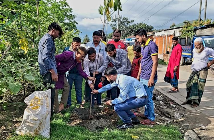 গাজীপুর জেলা রিপোর্টার্স ফোরামের উদ্যোগে শ্রীপুরে বৃক্ষরোপণ কর্মসূচি অনষ্ঠিত