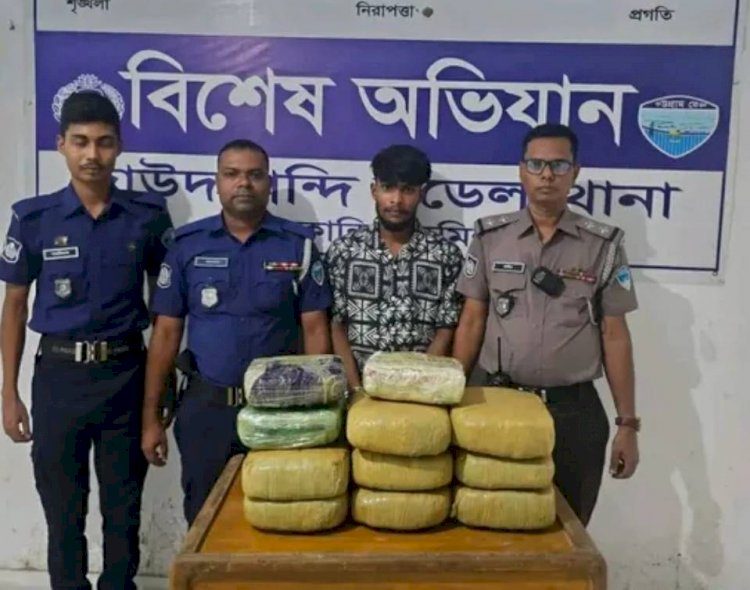 মাদকের বিরুদ্ধে পুলিশের লৌহকঠিন অবস্থান: কুমিল্লায় ২৪ ঘণ্টায় ডজন ডজন কারবারি আটক, বিপুল মাদকদ্রব্য জব্দ