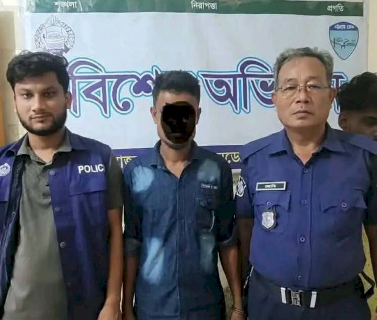 রাঙ্গুনিয়ায় মাদক বিরোধী অভিযান: ১০ পিস ইয়াবা ও ১০০ লিটার চোলাইমদসহ গ্রেফতার ৪