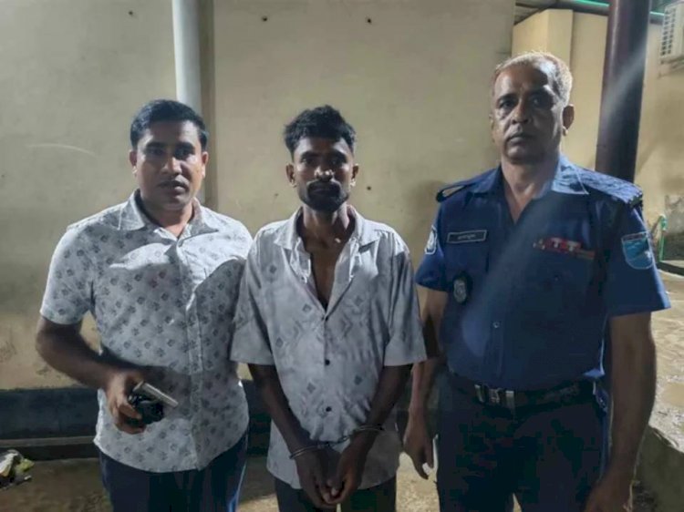 নরসিংদীতে নামাজরত অবস্থায় বৃদ্ধ মহিলাকে কুপিয়ে হত্যা  গ্রেফতার ৩